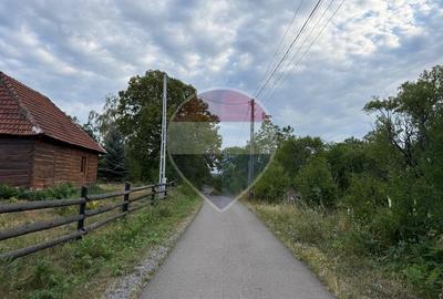 De vânzare teren intravilan 3,690mp Suncuius - 6