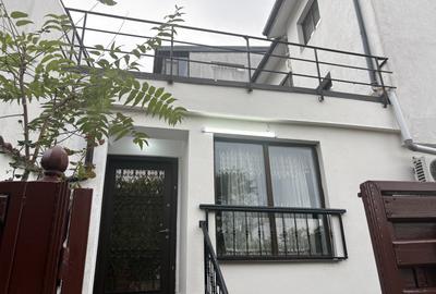 Casă cu 3 camere recent renovată, zona Damaroaia, Bucurestii Noi - 1