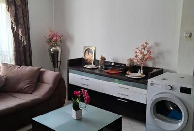 Apartament cu 4 camere decomandat în Vitan