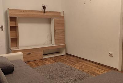Apartament cu 2 camere semidecomandat, mobilat în Dacia