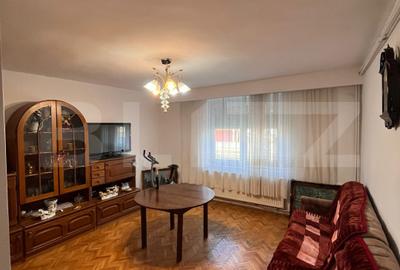 Casă individuală cu 7 camere decomandat în Nord-Vest