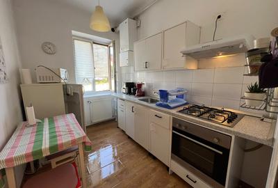 Apartament de inchiriat-2 camere,cu bai proprii,centrul orasului - 1