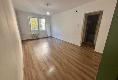 Vanzare apartament 4 camere Piata Delfinului - 1
