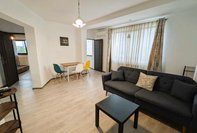 Apartament cu 3 camere decomandat, mobilat în Nicolina