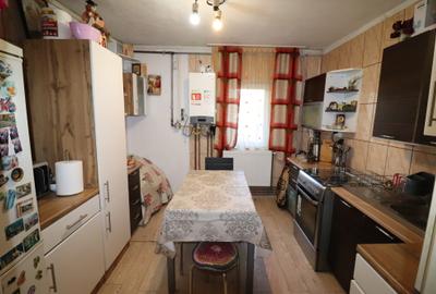 Apartament spațios cu poziție avantajoasă. - 3