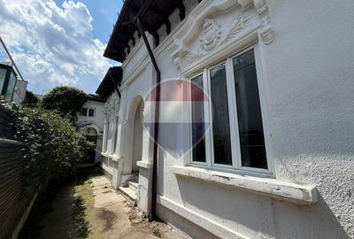 Casă individuală cu 7 camere în Știrbei Vodă