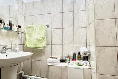 Apartament cu 3 camere, etaj 5 de vanzare, zona Lunei - 9