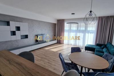 Apartament cu 3 camere decomandat, mobilat în Sisești