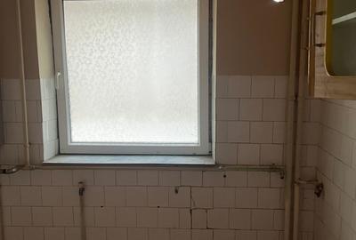 PROPRIETAR-Vand apartament 3 camere, Onesti - 10