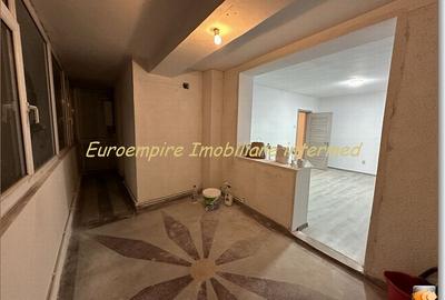 Apartament 3 camere de vanzare zona City Mall