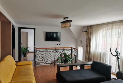 Casa 8 camere mobilata si utilata RASNOV - 2
