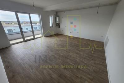 Apartament cu 3 camere decomandat în Torontalului