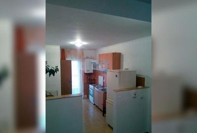 Apartament 2 camere, decomandat, etaj 1 +Parcare, zona Campului - 2