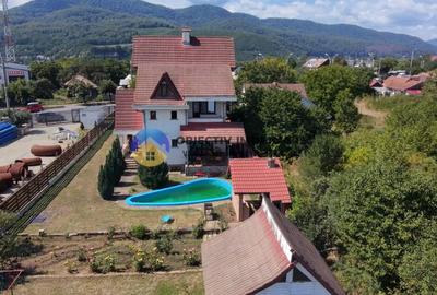 Casă cu priveliște spectaculoasă spre munte – Piatra Neamț - 2