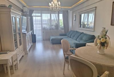 Apartament cu 4 camere decomandat, mobilat în Tractorul