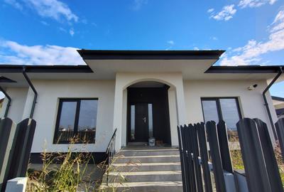 Casă individuală cu 4 camere în Proselnici