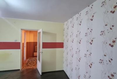 Apartament 2 Camere, Micro 16, etaj 3/4, Balcon Mare, Centrală proprie - 1