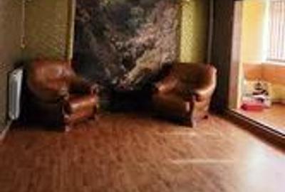 Apartament cu 3 camere decomandat, mobilat în Drumul Taberei