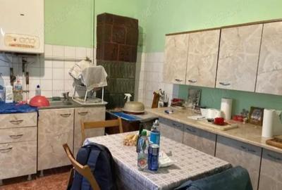 Eroii Revoluției metrou,casa 80mp teren 200mp 185.000euro - 4
