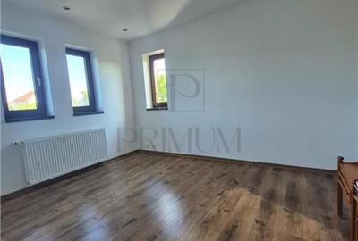 DUPLEX 5 CAMERE - ZONA LINISTITA - TOATE UTILITATILE - GATA DE MUTAT - 23