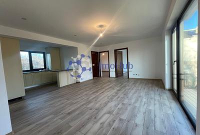 Apartament cu 3 camere decomandat în Copou