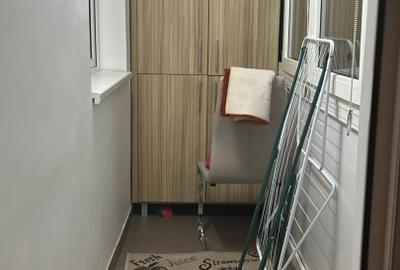 Apartament cu 3 camere decomandat, mobilat în Tineretului