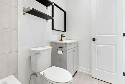 Apartament cu 3 camere de vanzare, decomandat, finisaje noi, Sector 4 - 5