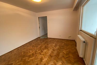 Apartament cu 3 camere Manastur , et 2/4 , zona Piata Flora - 10