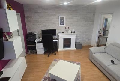 Apartament de vanzare cu 2 camere, Cartier Prundu, et 4/4 - 4