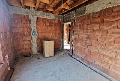 Casa De Vanzare La Rosu – Sagului- 650 - 12