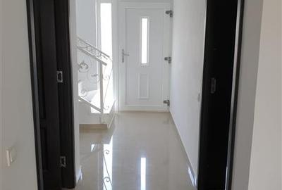 Casa 4 camere de inchiriat micro 3 mobilata utilata - 10