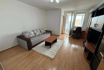 Garsoniera renovata, Nicolae Grigorescu, metrou aproape, bloc reabilitat - 1