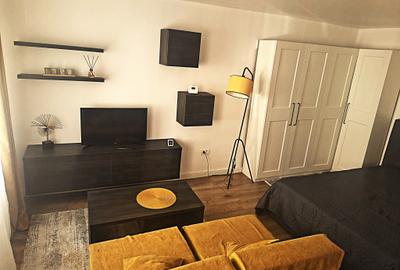 Garsoniera, totul nou,prima închiriere,Str. Valea Tei, Schei - 1