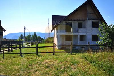 Vilă spațioasă cu vedere panoramică spre Lacul Bâtca Doamnei – Viișoara, Neam - 11