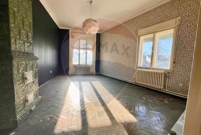 De vânzare casă cu 4 camere, Ultracentral, str Mihai Eminescu - 1