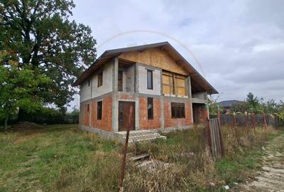Casă Suseni-Cersani construcție solidă, teren 578 mp, zona superba - 6