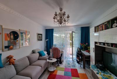 Apartament cu 2 camere decomandat, mobilat în Central