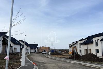 Teren cu autorizatie de construire , casa unifamiliala