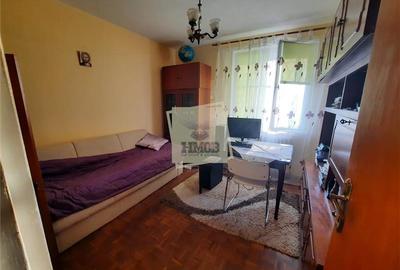 Apartament mobilat cu 3 camere in zona Strand - 3