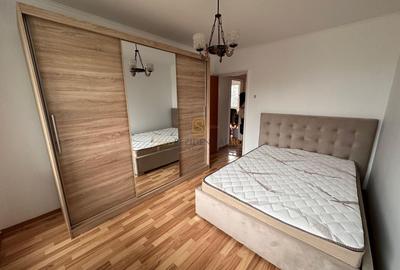 Apartament cu 3 camere decomandat, mobilat în Alexandru Obregia