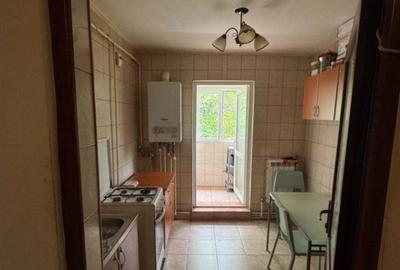 Chisinau - Basarabia - Apartament 3 camere decomandat, centrala termica - 1