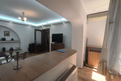 Apartament de vanzare 4 camere Piata Victoriei decomandat/1979 - 3