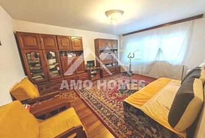 De Vănzare- Apartament Luminos, Decomandat cu Centrală Proprie - 1
