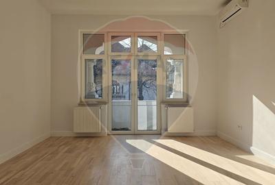 Casă cu 5 camere în Dorobanți