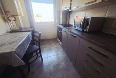 Inchiriez 2 camere decomandat str Toamnei cu parcare proprie - 11
