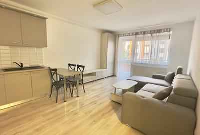 Apartament cu 2 camere in zona Tractoru ,et 1/4 cu lift