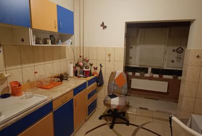 Apartament 2 camere, de vânzare, zona Între Lacuri, decomandat, 52 mp, etaj 1/4 - 3
