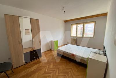 Apartament de vanzare 4 camere - 1