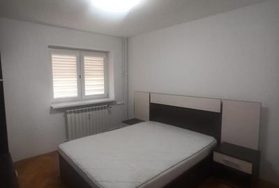 Apartament cu 2 camere decomandat, mobilat în Drumul Taberei