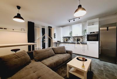 Aproape de magazine. Cochet. Luminos. - 1